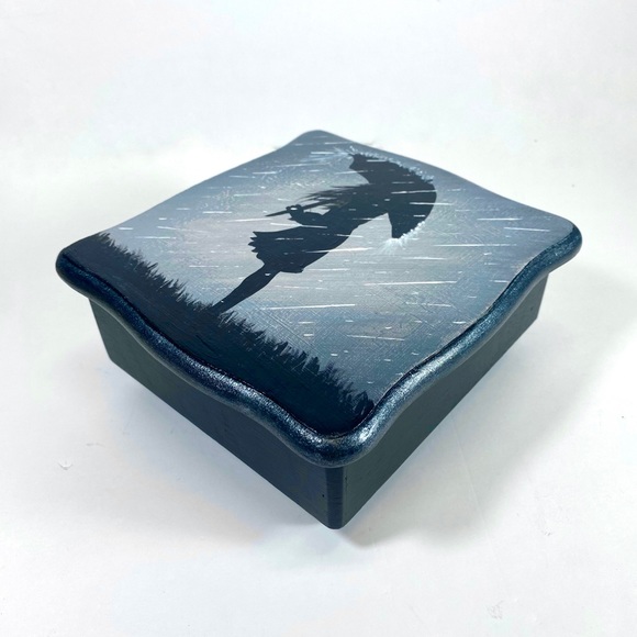 Original Acrylic Art on Upcycled/Reloved Vintage Wood Musical Jewelry Box - Picture 6 of 10